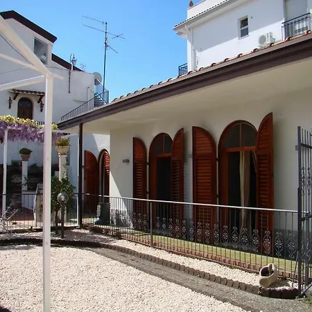Casa Vacanze Villa Angelina Giardini Naxos Exterior photo