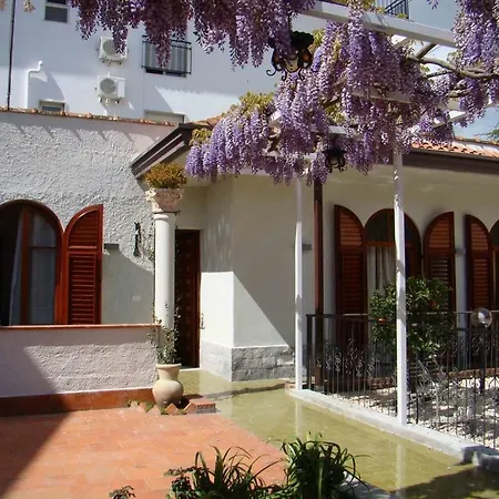 Casa Vacanze Villa Angelina Giardini Naxos Exterior photo